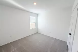 507 Vantage Dr, Hutto, TX 78634 - Photo 4