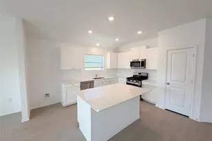 507 Vantage Dr, Hutto, TX 78634 - Photo 2