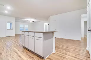 414 Bluejack Wy, Hutto, TX 78634 - Photo 6