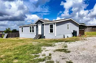 136 Alameda Dr, Cedar Creek, TX 78612 - Photo 2
