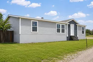 136 Alameda Dr, Cedar Creek, TX 78612 - Photo 8