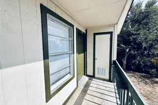 4901 Merritt Cir, Austin, TX 78744 - Photo 4