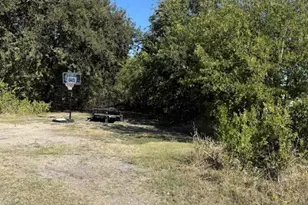 800 Arnold Dr, Bartlett, TX 76511 - Photo 1