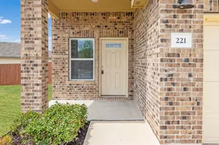 221 Longmount Cv, Liberty Hill, TX 78642 - Photo 6