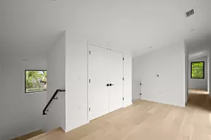 2215 S 3rd St, Austin, TX 78704 - Photo 30