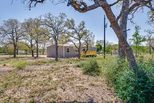 195 Tuck St, Cedar Creek, TX 78612 - Photo 4