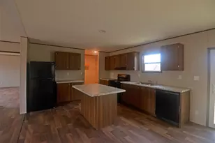 195 Tuck St, Cedar Creek, TX 78612 - Photo 4