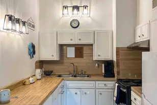 2404 Longview St, Austin, TX 78705 - Photo 2