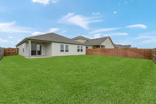 204 Crumpton Wy, Hutto, TX 78634 - Photo 18