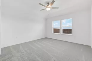 204 Crumpton Wy, Hutto, TX 78634 - Photo 16