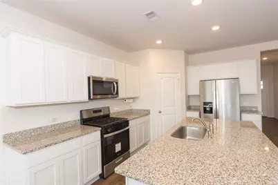 240 W Possum Kingdom Drive W, Kyle, TX 78640 - Photo 6