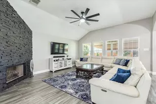 18716 Alnwick Castle Dr, Pflugerville, TX 78660 - Photo 8