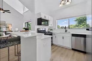 923 E 41st St, Austin, TX 78751 - Photo 8