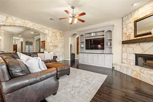 1008 N Ash Cove, Hutto, TX 78634 - Photo 2