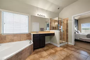 1008 N Ash Cove, Hutto, TX 78634 - Photo 22