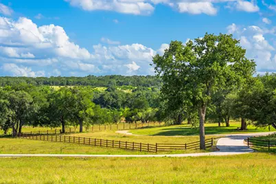 1509 County Road 326, Bertram, TX 78605 - Photo 32