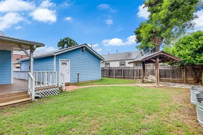 1105 Farm Street, Bastrop, TX 78602 - Photo 34