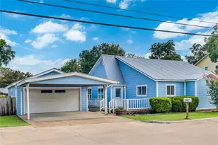 1105 Farm St, Bastrop, TX 78602 - Photo 1