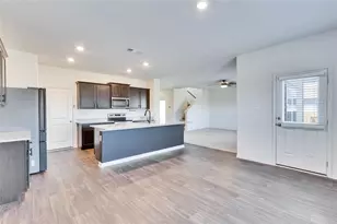 18512 Quiet Range Dr, Elgin, TX 78621 - Photo 2