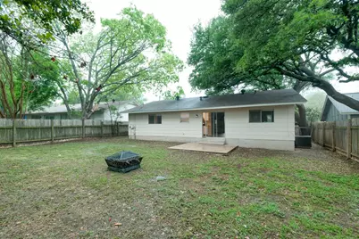 10419 Firethorn Lane, Austin, TX 78750 - Photo 12