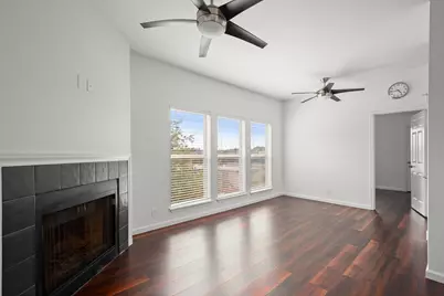 2414 Longview Street #307, Austin, TX 78705 - Photo 2