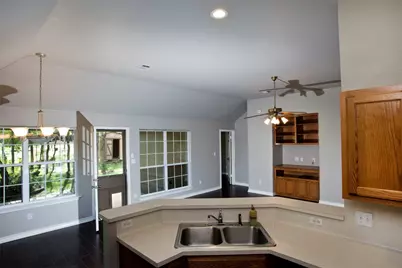 1401 Girard Street, San Marcos, TX 78666 - Photo 10