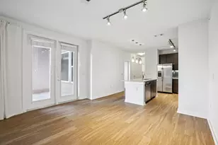 1900 Barton Springs Rd, Austin, TX 78704 - Photo 16