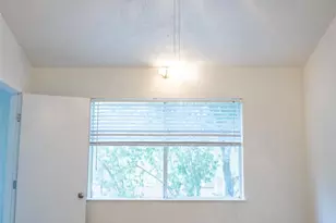 2841 San Gabriel St, Austin, TX 78705 - Photo 14