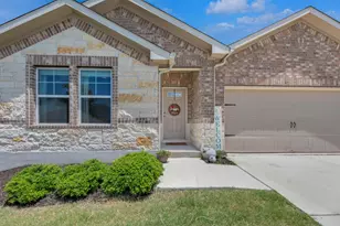 200 Waterway Ave, Hutto, TX 78634 - Photo 4