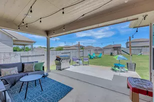 200 Waterway Ave, Hutto, TX 78634 - Photo 16