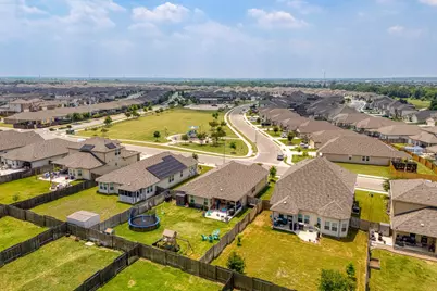 200 Waterway Avenue, Hutto, TX 78634 - Photo 20