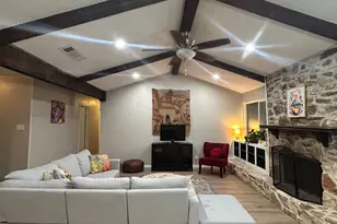 9511 Meadowheath Dr, Austin, TX 78729 - Photo 4