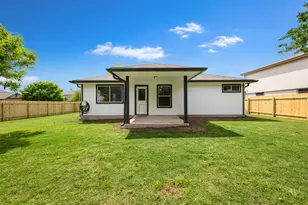 102 Anderson St, Hutto, TX 78634 - Photo 32