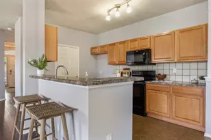 102 Anderson St, Hutto, TX 78634 - Photo 12