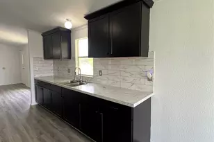 330 Grandview Dr, San Marcos, TX 78666 - Photo 4