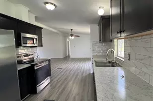 330 Grandview Dr, San Marcos, TX 78666 - Photo 6