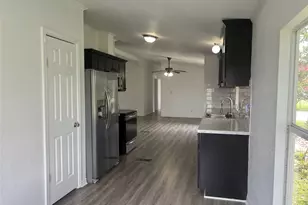 330 Grandview Dr, San Marcos, TX 78666 - Photo 18