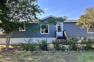 330 Grandview Dr, San Marcos, TX 78666 - Photo 1