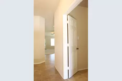 2855 Shadowpoint Cove, Round Rock, TX 78665 - Photo 2