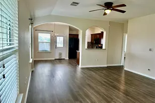 106 Double Barrel Ct, Bastrop, TX 78602 - Photo 4