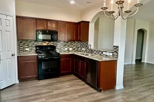 106 Double Barrel Ct, Bastrop, TX 78602 - Photo 8