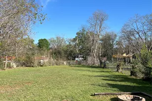 6407 Cannonleague Dr, Austin, TX 78745 - Photo 18