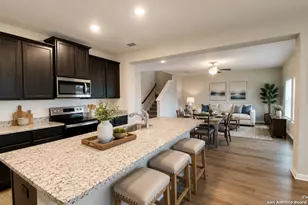 9310 Bennett Frst, Converse, TX 78109 - Photo 8