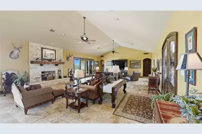 13661 E Highway 90, Kingsbury, TX 78638 - Photo 14