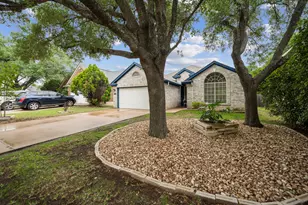 3704 Kissman Dr, Austin, TX 78728 - Photo 2