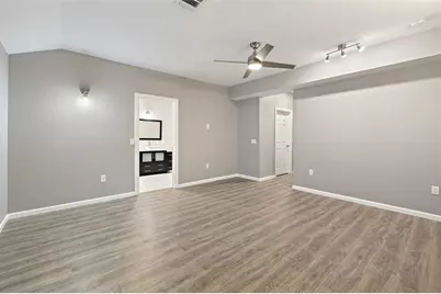 400 S Guadalupe, Granger, TX 76530 - Photo 10