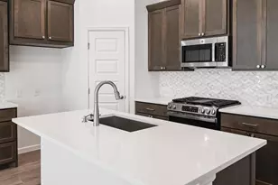 186 Blackborrow Dr, Kyle, TX 78640 - Photo 2