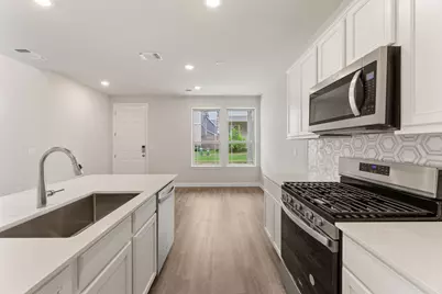8509 Escovedo Drive #410, Austin, TX 78744 - Photo 8