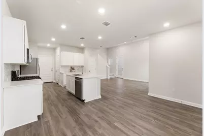 8509 Escovedo Drive #410, Austin, TX 78744 - Photo 10