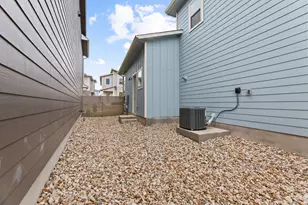 8509 Escovedo Dr, Austin, TX 78744 - Photo 28
